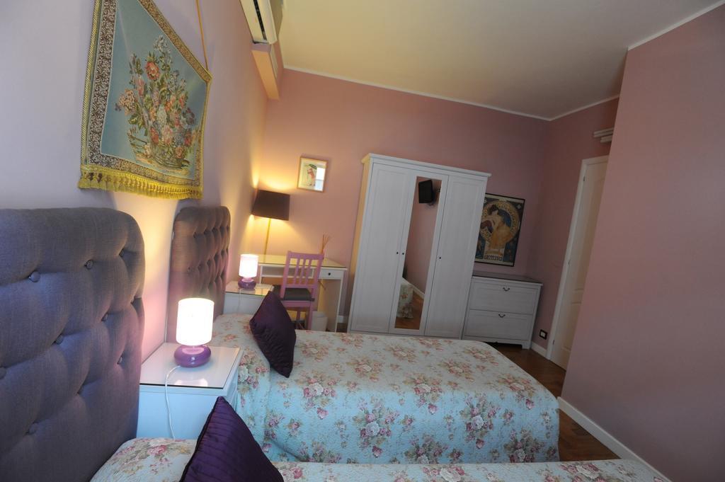 B&B Aurora Domus D'A-Mare Pésaro Habitación foto