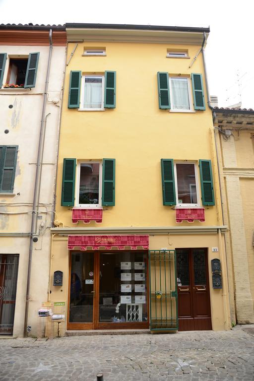B&B Aurora Domus D'A-Mare Pésaro Exterior foto